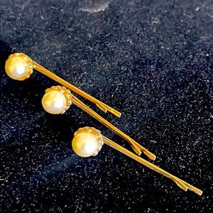 Vintage Faux pearl and goldtone hairpin Set of 3